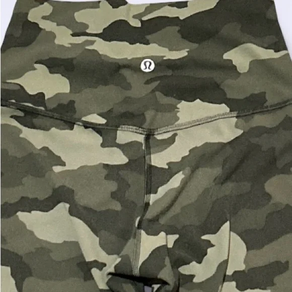 LULULEMON Women’s Green Camo Print Yoga Leggings - Size 4 - Picture 3 of 6